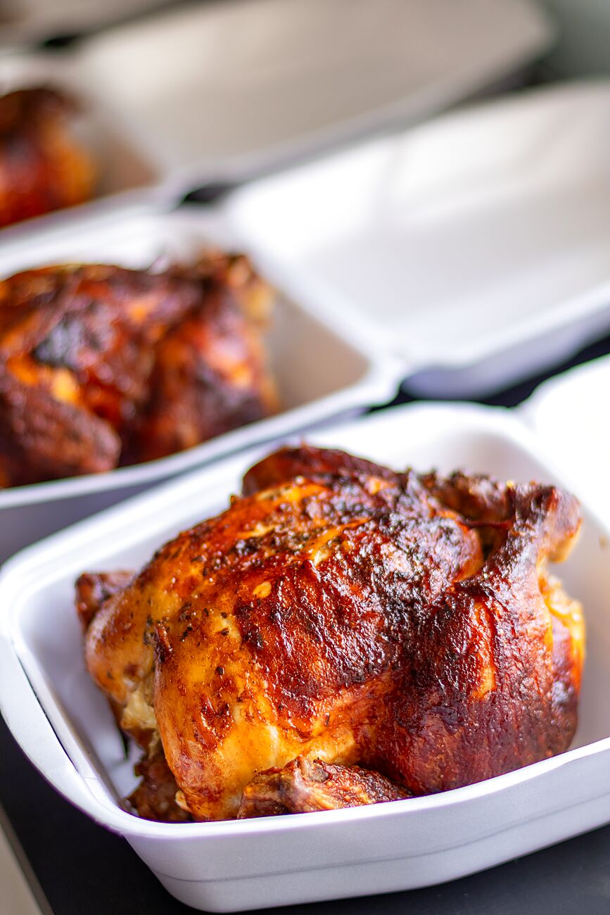 Frango assado Assados Fazenda, no ponto certo